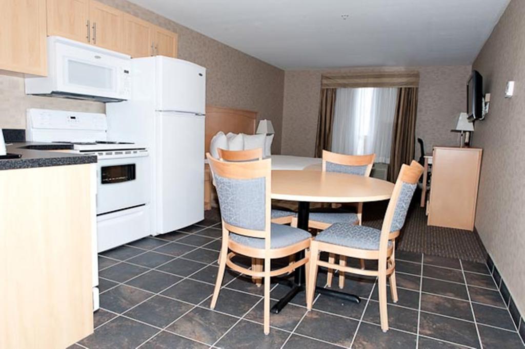 Paradise Inn And Suites Valleyview Buitenkant foto